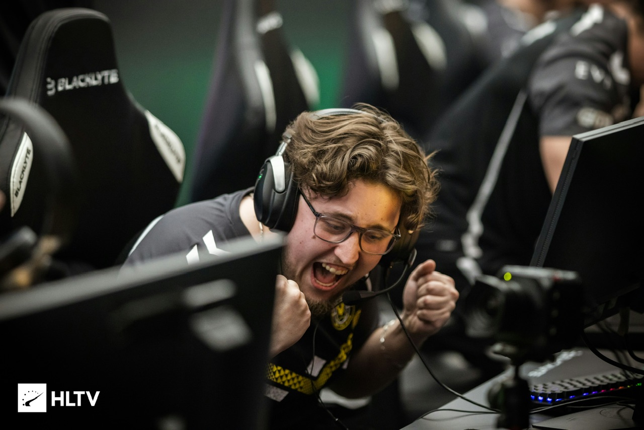 CSGO比赛回放全攻略:Steam游戏库调取赛事录像,第一视角观战助力战术分析学习 CSGO比赛回放全攻略:Steam游戏库调取赛事录像,第一视角观战助力战术分析学习